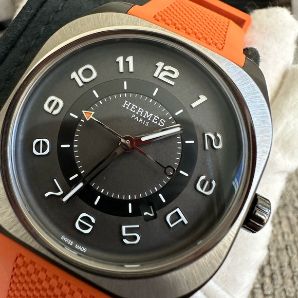 NEW HERMÈS H08 Titanium Automatic Men's watch W049430WW00, 42 mm w/ Receip $5500 - Picture 11 of 16